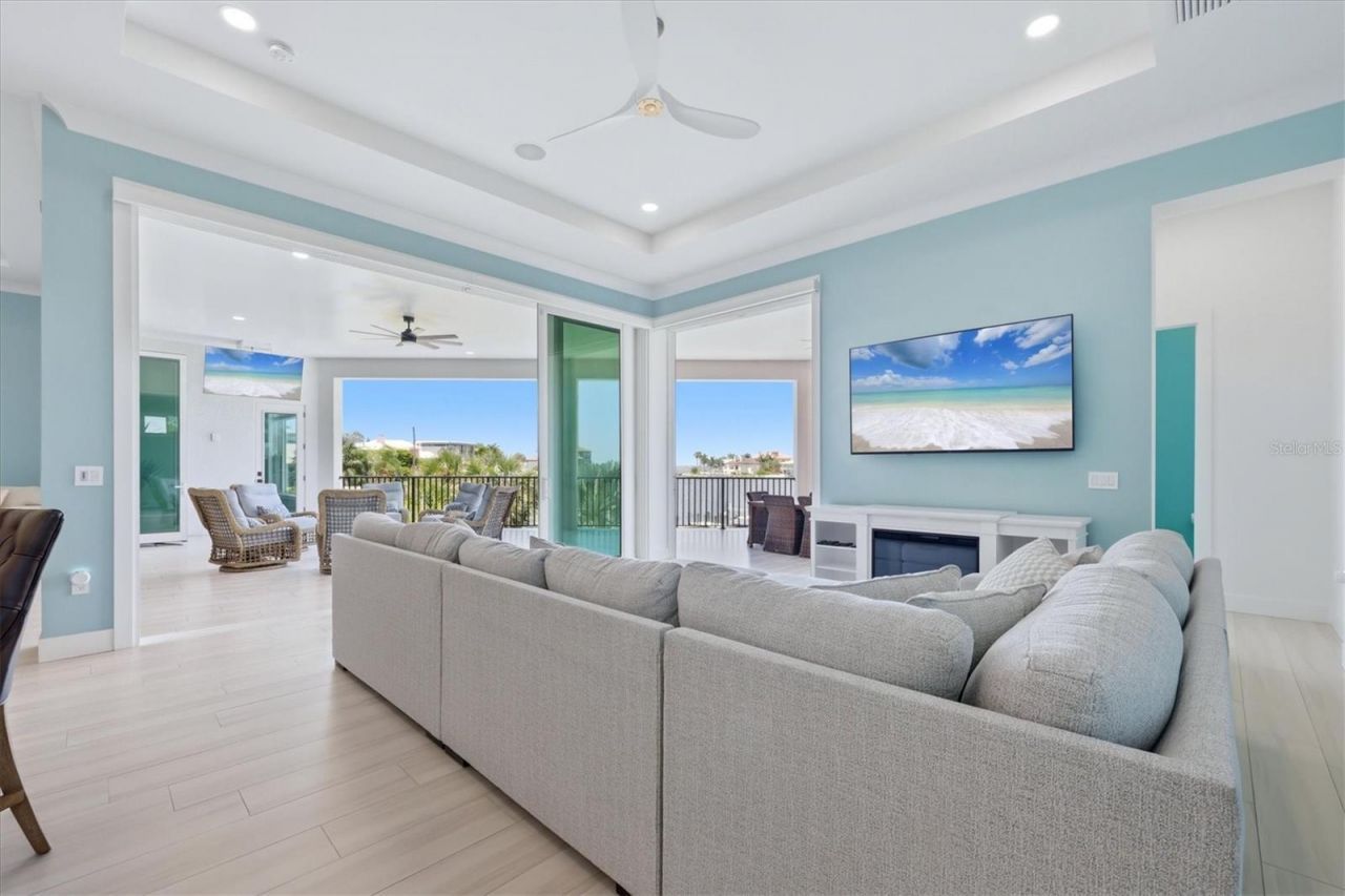 387 S Shore Drive, Sarasota, FL 34234 Photo