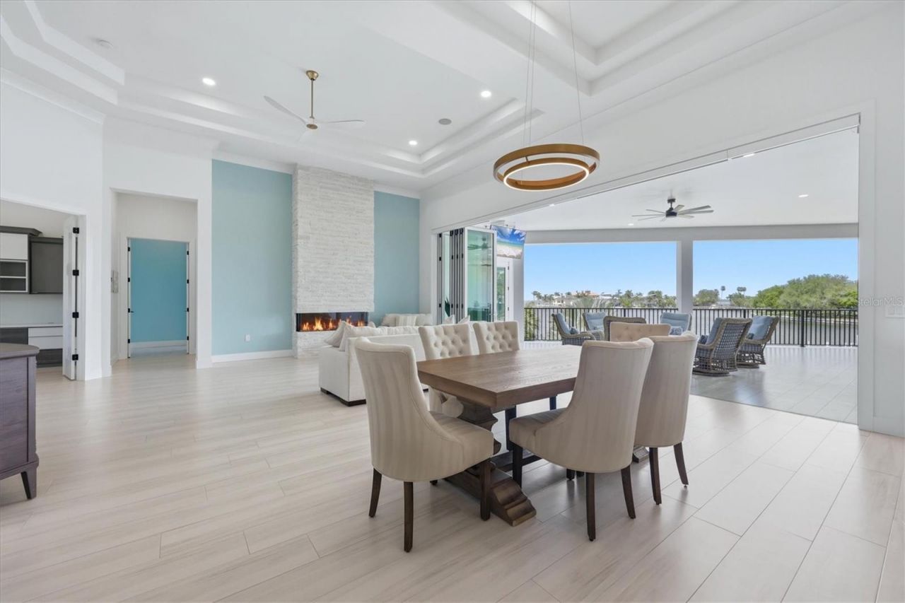 387 S Shore Drive, Sarasota, FL 34234 Photo