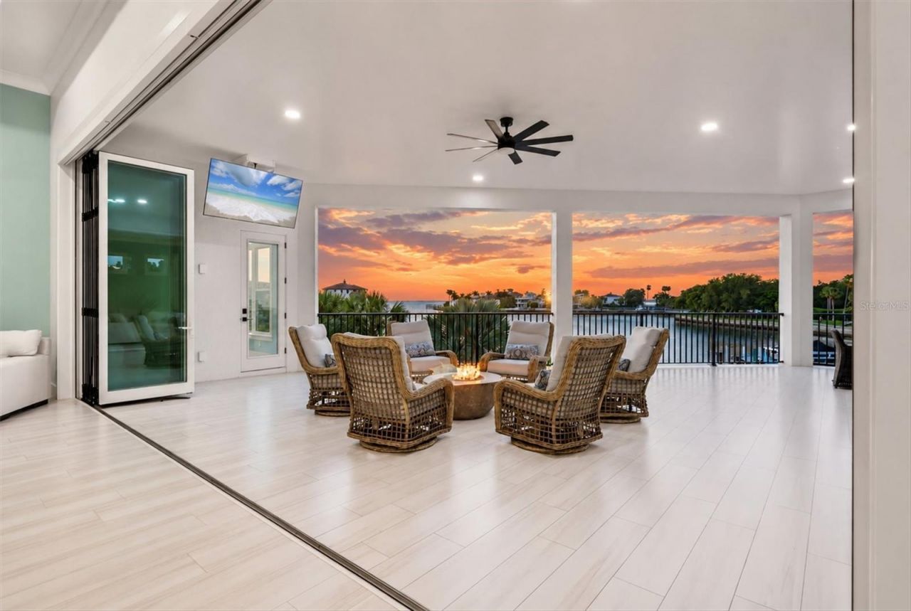 387 S Shore Drive, Sarasota, FL 34234 Photo
