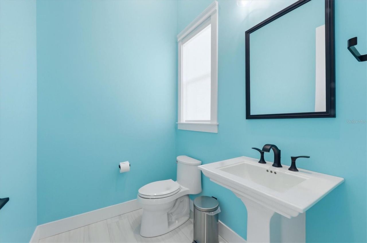 387 S Shore Drive, Sarasota, FL 34234 Photo