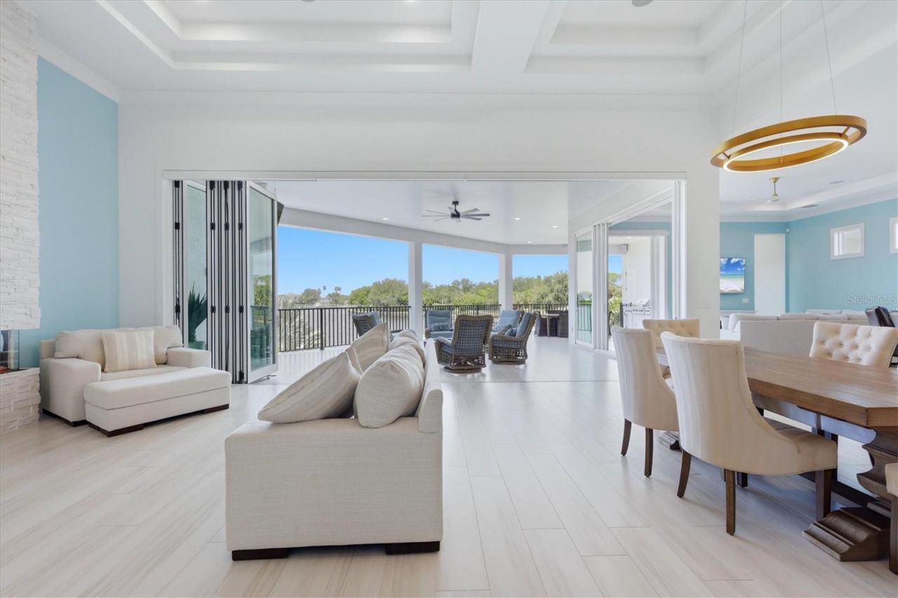 387 S Shore Drive, Sarasota, FL 34234 Photo