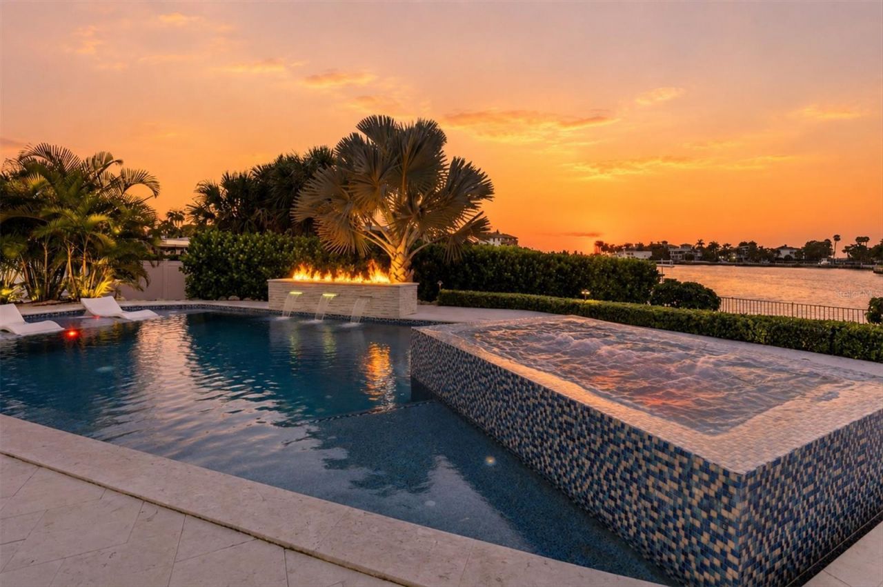387 S Shore Drive, Sarasota, FL 34234 Photo