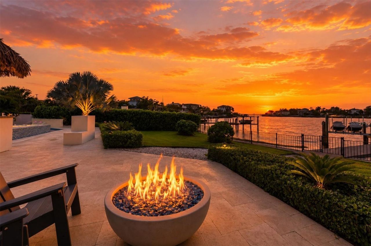 387 S Shore Drive, Sarasota, FL 34234 Photo