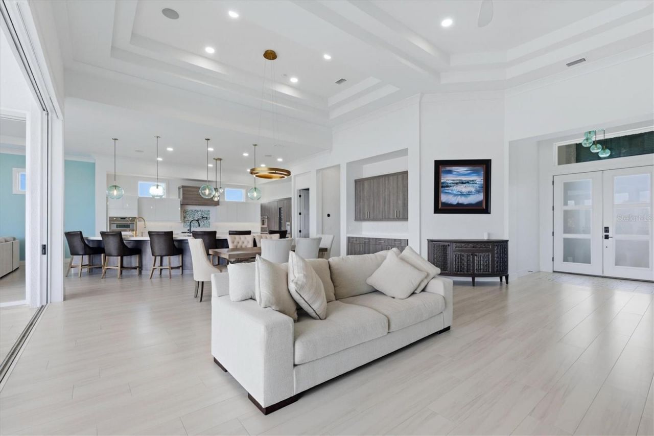 387 S Shore Drive, Sarasota, FL 34234 Photo