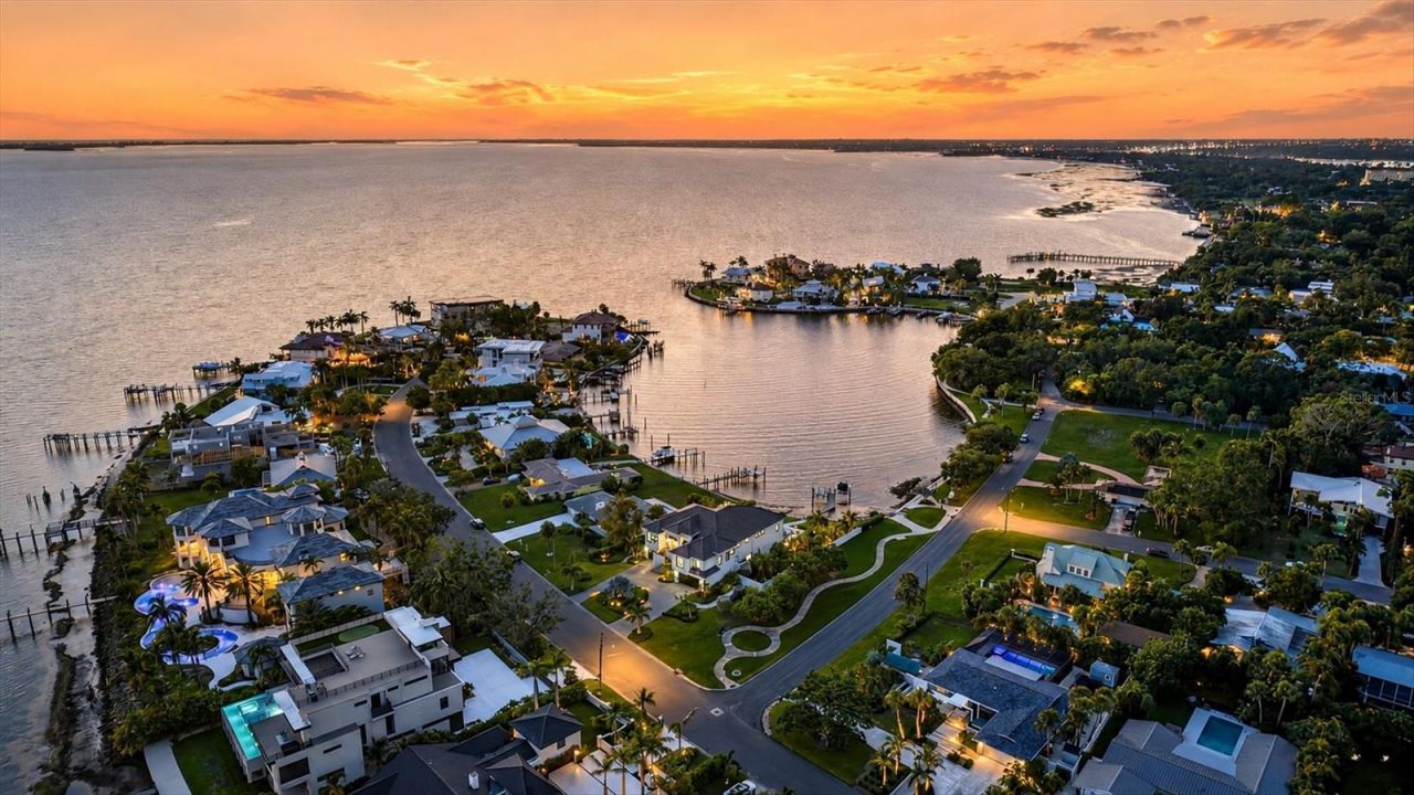 387 S Shore Drive, Sarasota, FL 34234 Photo
