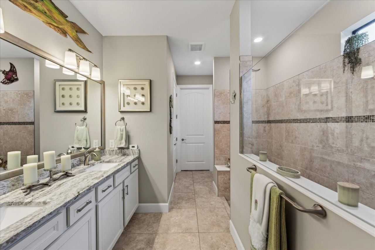 7608 Viola Loop , Bradenton, FL 34202 Photo