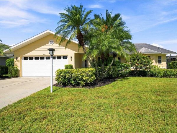 5833 CARRIAGE DRIVE , SARASOTA, FL 34243