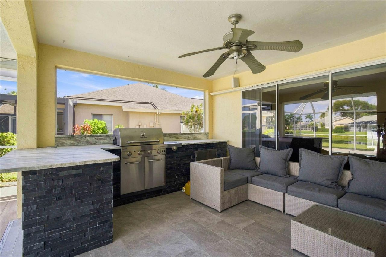 5833 Carriage Drive, Sarasota, FL 34243 Photo