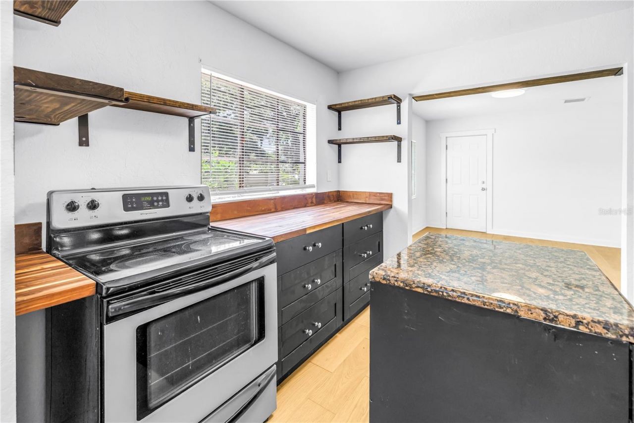 2000 27th Avenue N, Saint Petersburg, FL 33713 Photo
