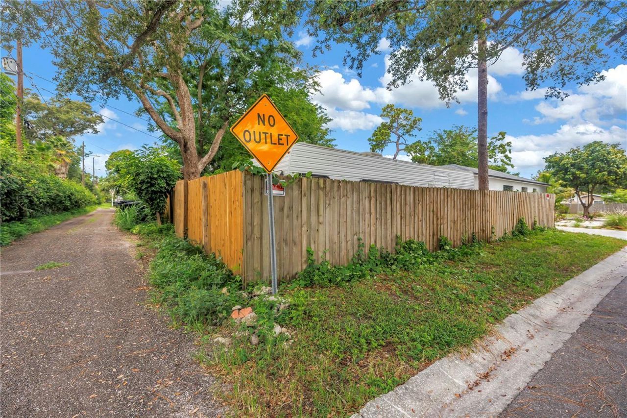 2000 27th Avenue N, Saint Petersburg, FL 33713 Photo