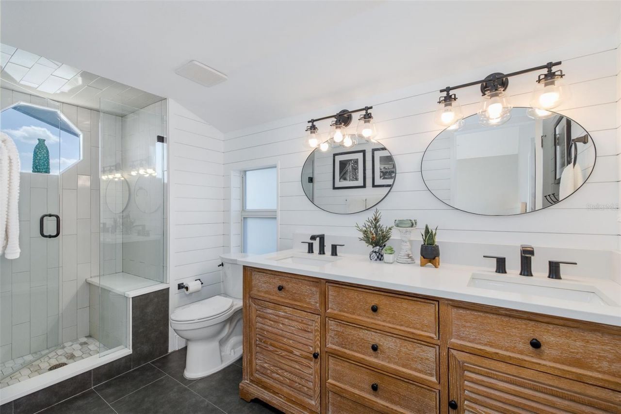 2501 Bay Boulevard, Indian Rocks Beach, FL 33785 Photo