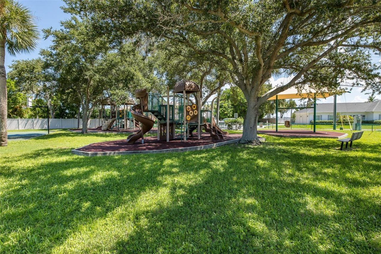 2501 Bay Boulevard, Indian Rocks Beach, FL 33785 Photo