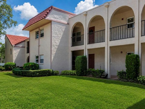 9700 STARKEY ROAD , Unit 325, SEMINOLE, FL 33777