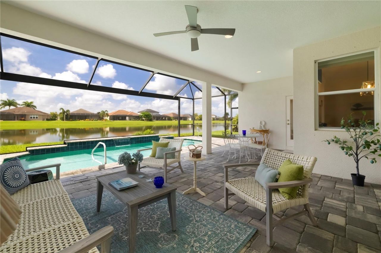 332 Chantilly Trail , Bradenton, FL 34212 Photo