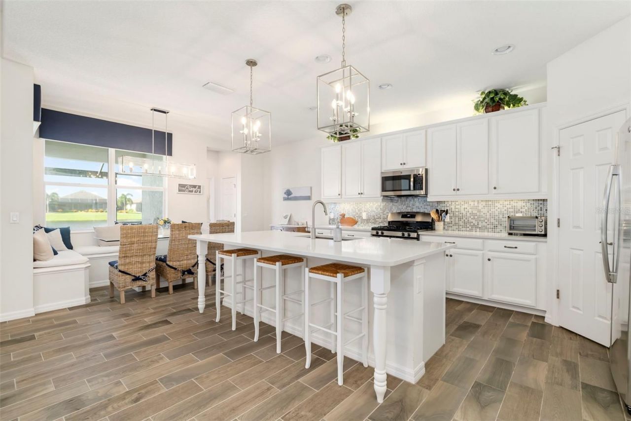332 Chantilly Trail , Bradenton, FL 34212 Photo