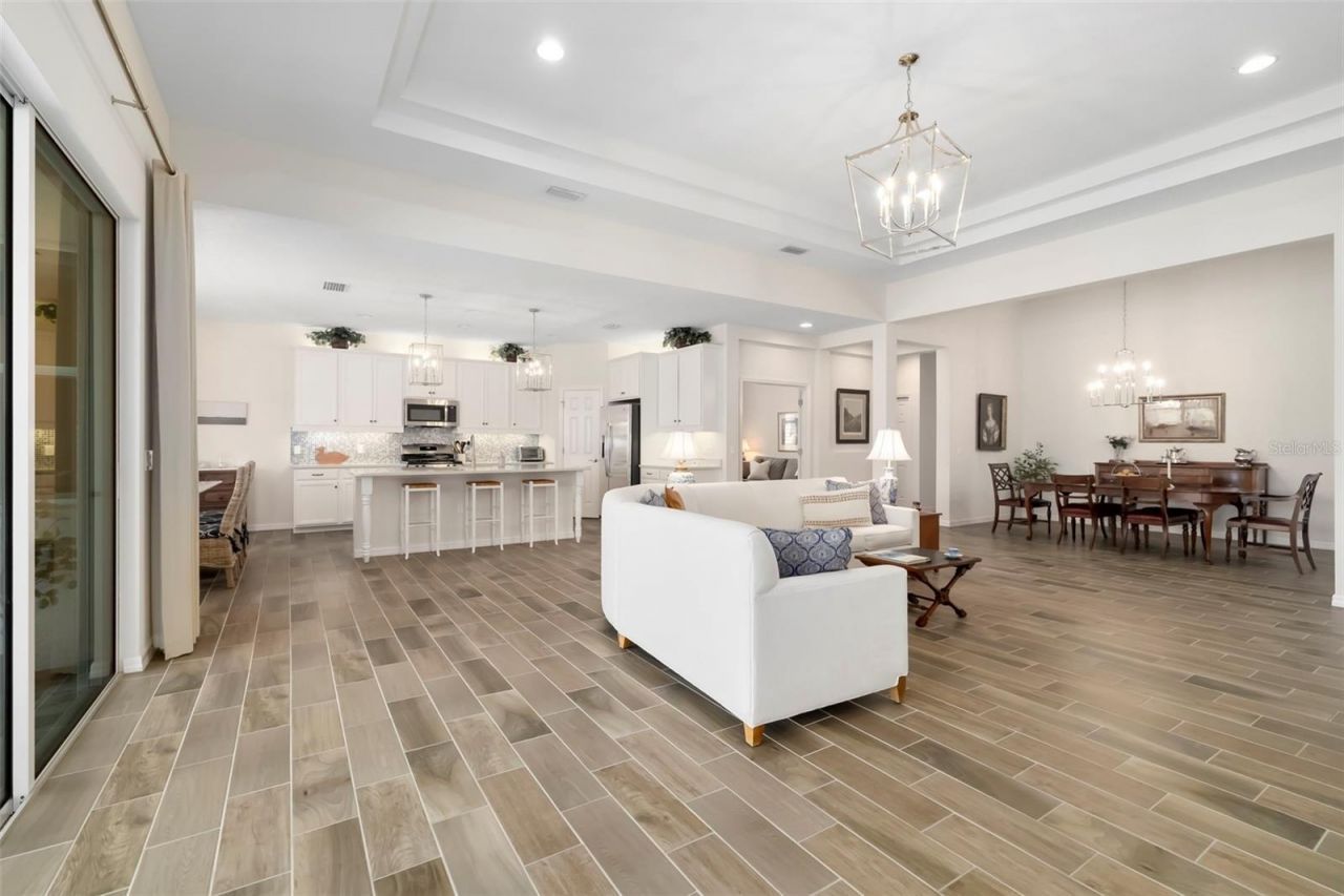 332 Chantilly Trail , Bradenton, FL 34212 Photo