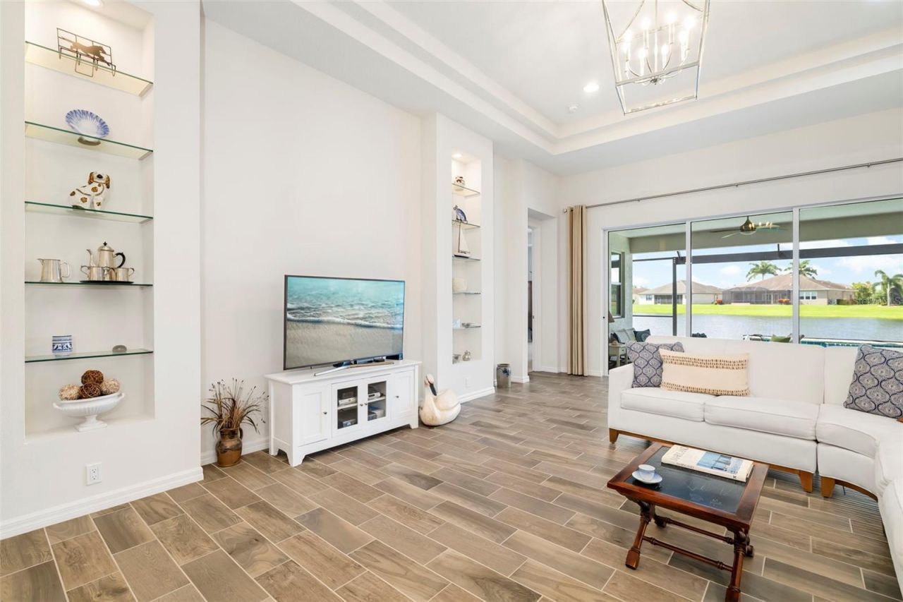 332 Chantilly Trail , Bradenton, FL 34212 Photo