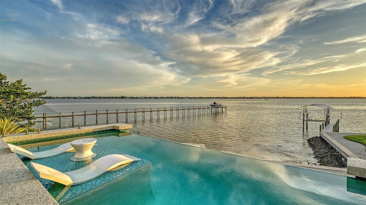 907 35th Avenue Drive W, Palmetto, FL 34221 Photo