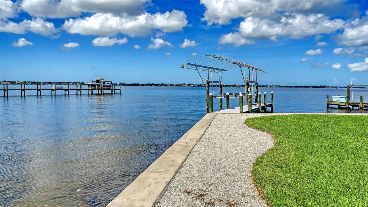 907 35th Avenue Drive W, Palmetto, FL 34221 Photo