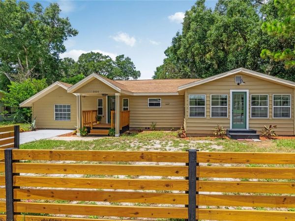 305 S ROSSITER STREET , MOUNT DORA, FL 32757