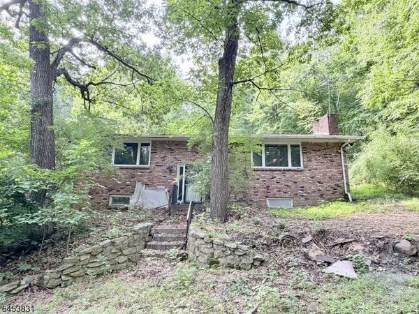 19 Quenby Mountain Rd, Liberty, NJ 07838