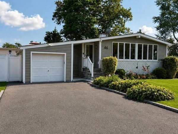46 Beecher Avenue , East Islip, NY 11730