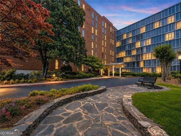 3060 Pharr Court North NW, Unit 302, Atlanta, GA 30305
