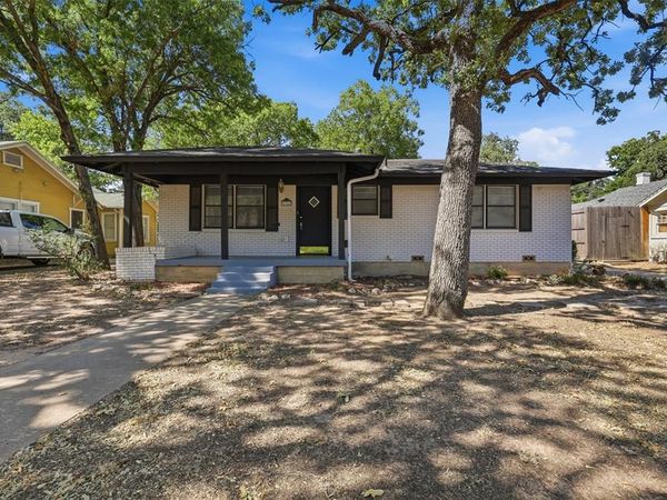 2321 Honeysuckle Avenue, Fort Worth, TX 76111