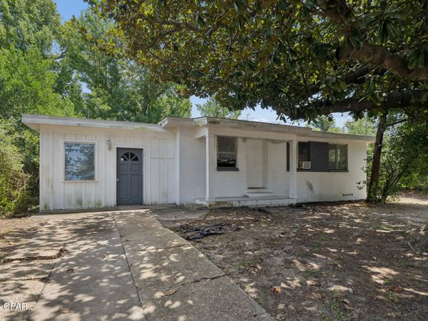 2208 Edgewood Drive, Panama City, FL 32405