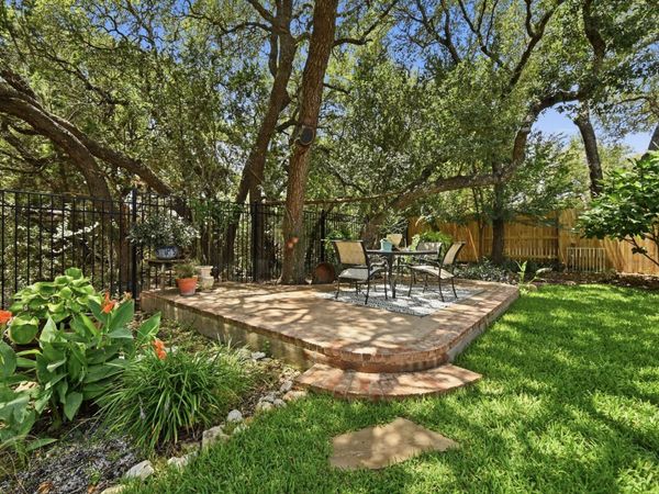 352 Wild Rose DR, Austin, TX 78737