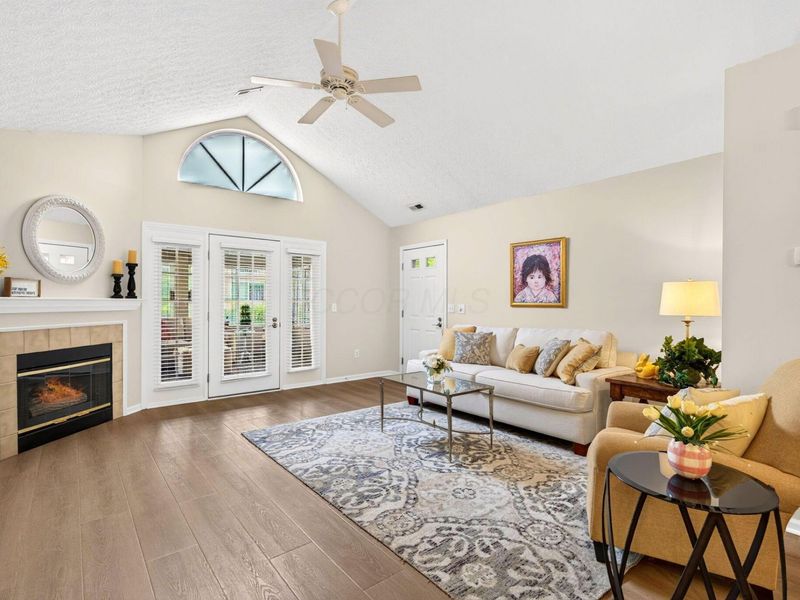477 Saddlery Drive W, Unit 17, Gahanna, OH 43230 Photo 8