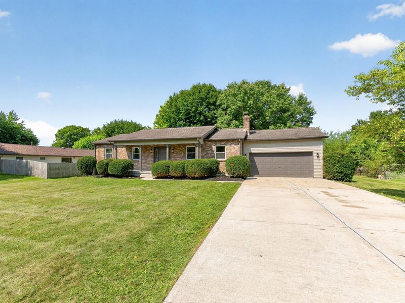 353 Florence Drive , Pickerington, OH 43147 Photo 2