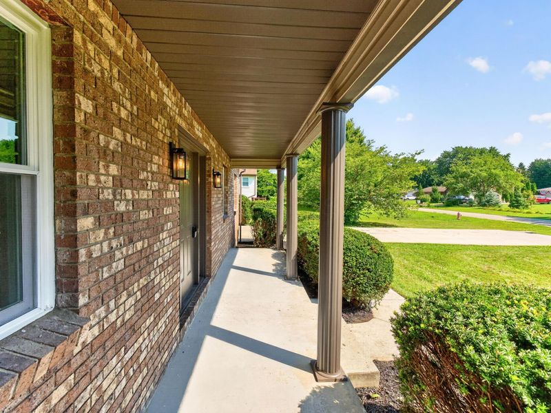 353 Florence Drive , Pickerington, OH 43147 Photo 6