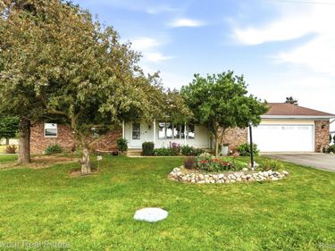 3301 S Quanicassee Road, Denmark Township, Mi 48757