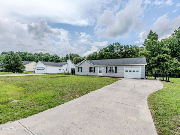 106 Linden Road, Richlands, NC 28574