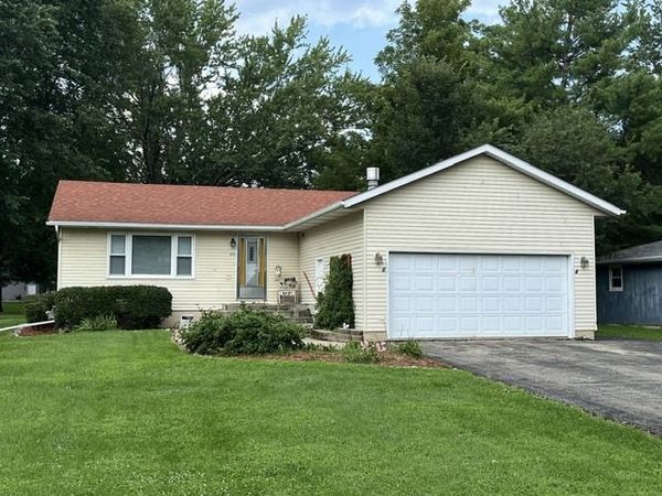 699 Karen Drive , Lake Holiday, IL 60552