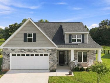 1164 Boonsboro Meadows Drive, Lynchburg, VA 24503