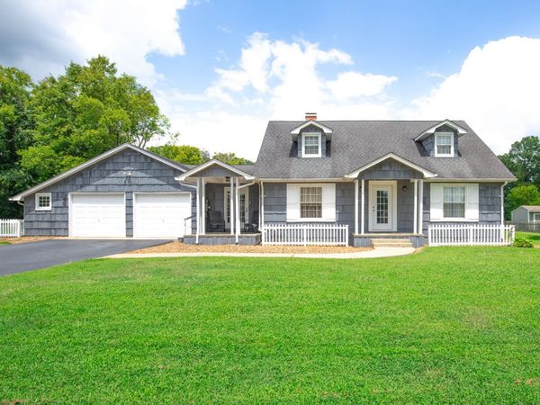 102 Revere Dr , Columbia, TN 38401