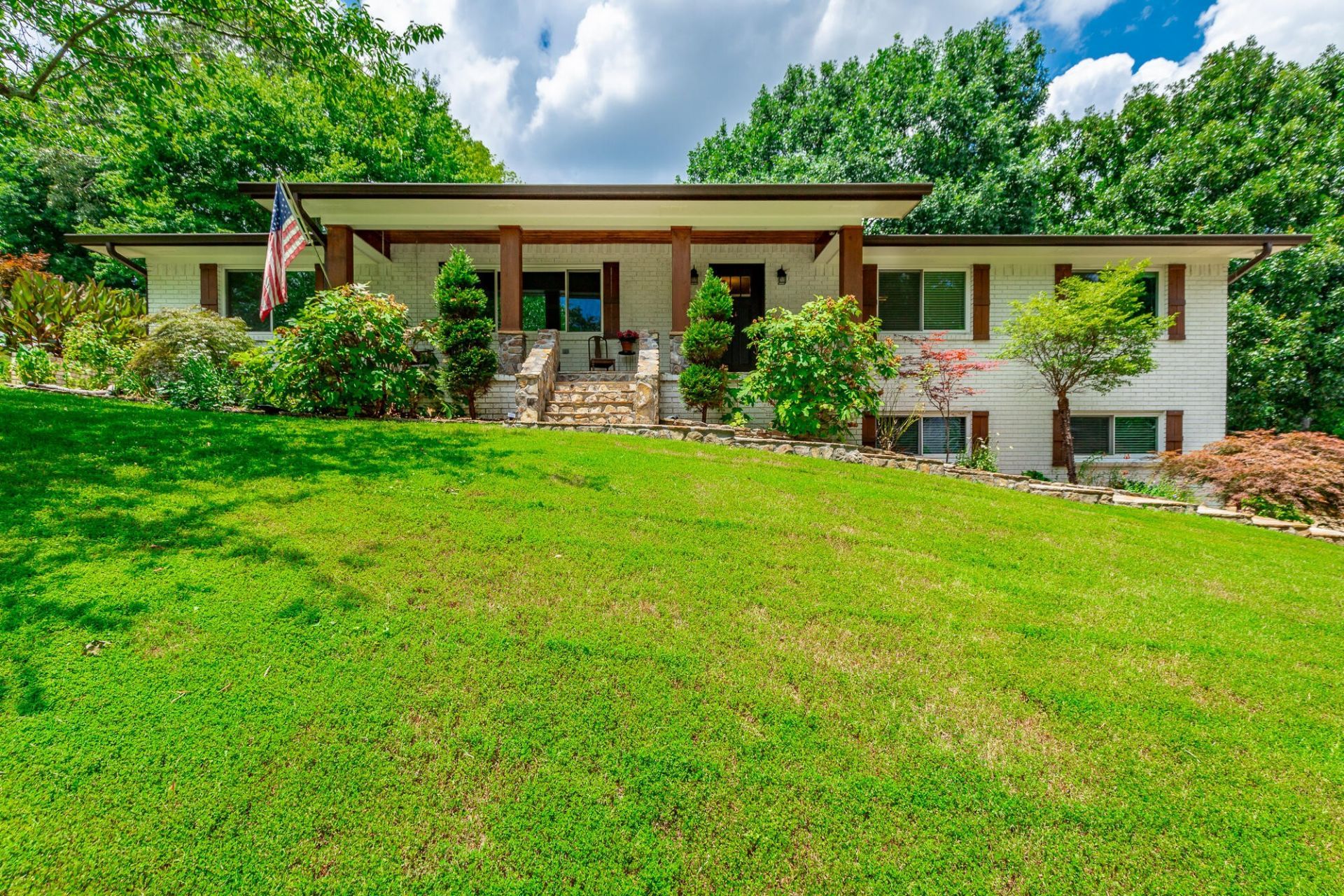 1703 Estrellita Circle , Chattanooga, TN 37421 Main Photo