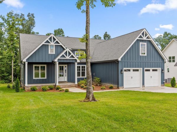 2772 Mowbray Pike , Soddy Daisy, TN 37379