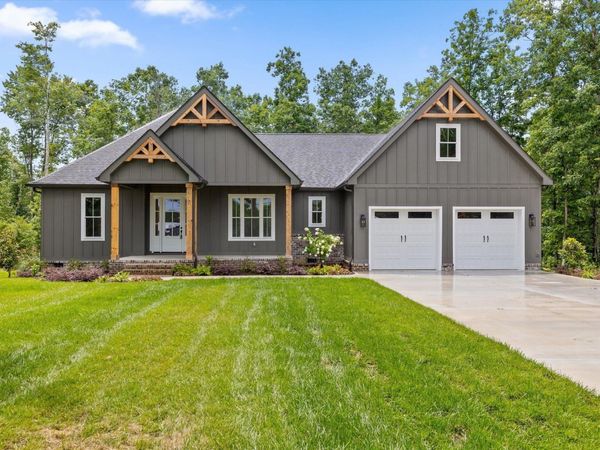 2796 Mowbray Pike , Soddy Daisy, TN 37379
