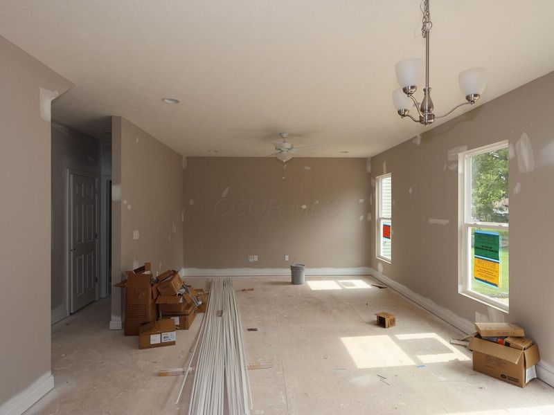 8211 Griffin Drive, Reynoldsburg, OH 43068 Photo 2
