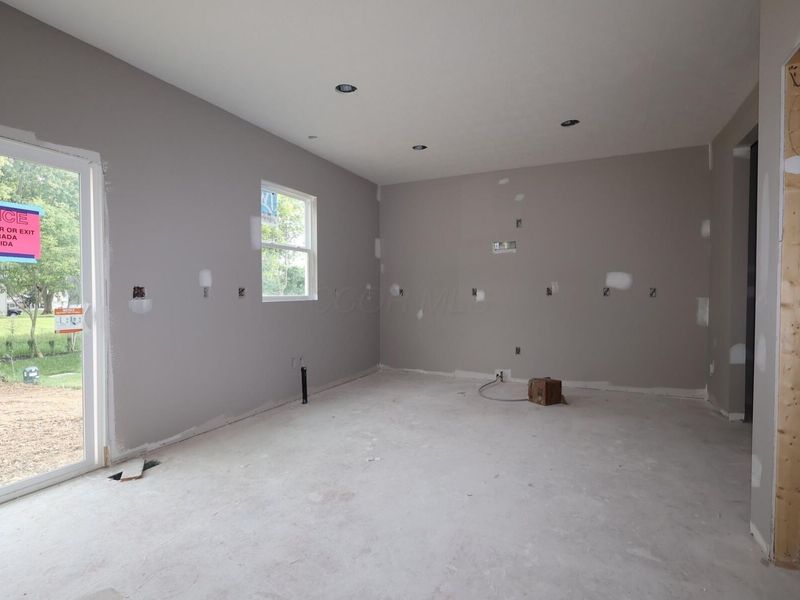 8211 Griffin Drive, Reynoldsburg, OH 43068 Photo 2