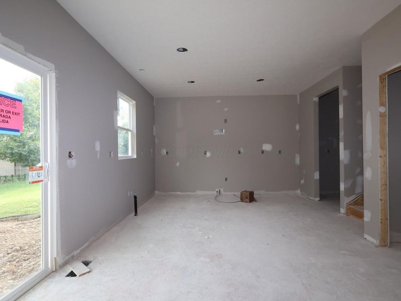 8211 Griffin Drive, Reynoldsburg, OH 43068 Photo 4