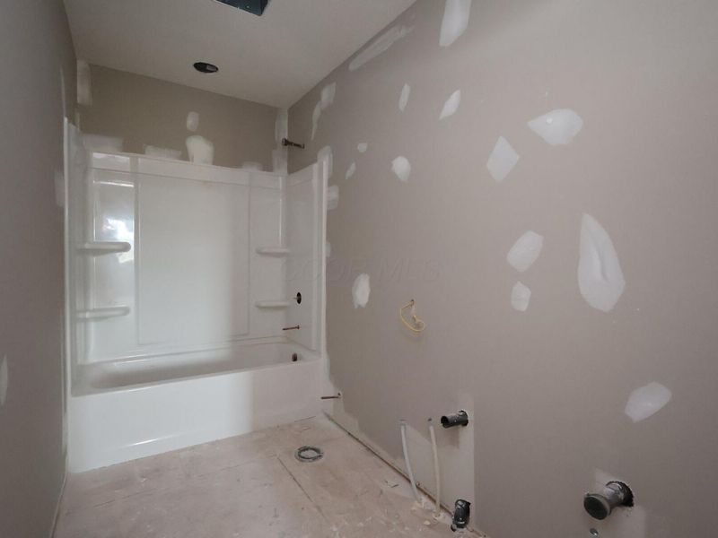8211 Griffin Drive, Reynoldsburg, OH 43068 Photo 7
