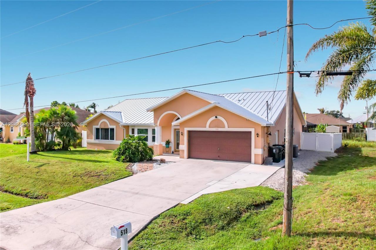 518 SW Lacroix Ave , Port Saint Lucie, FL 34953 Photo