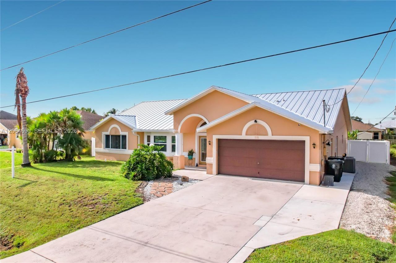 518 SW Lacroix Ave , Port Saint Lucie, FL 34953 Photo