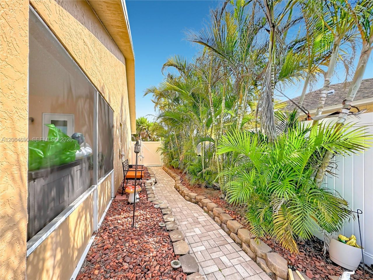 518 SW Lacroix Ave , Port Saint Lucie, FL 34953 Photo