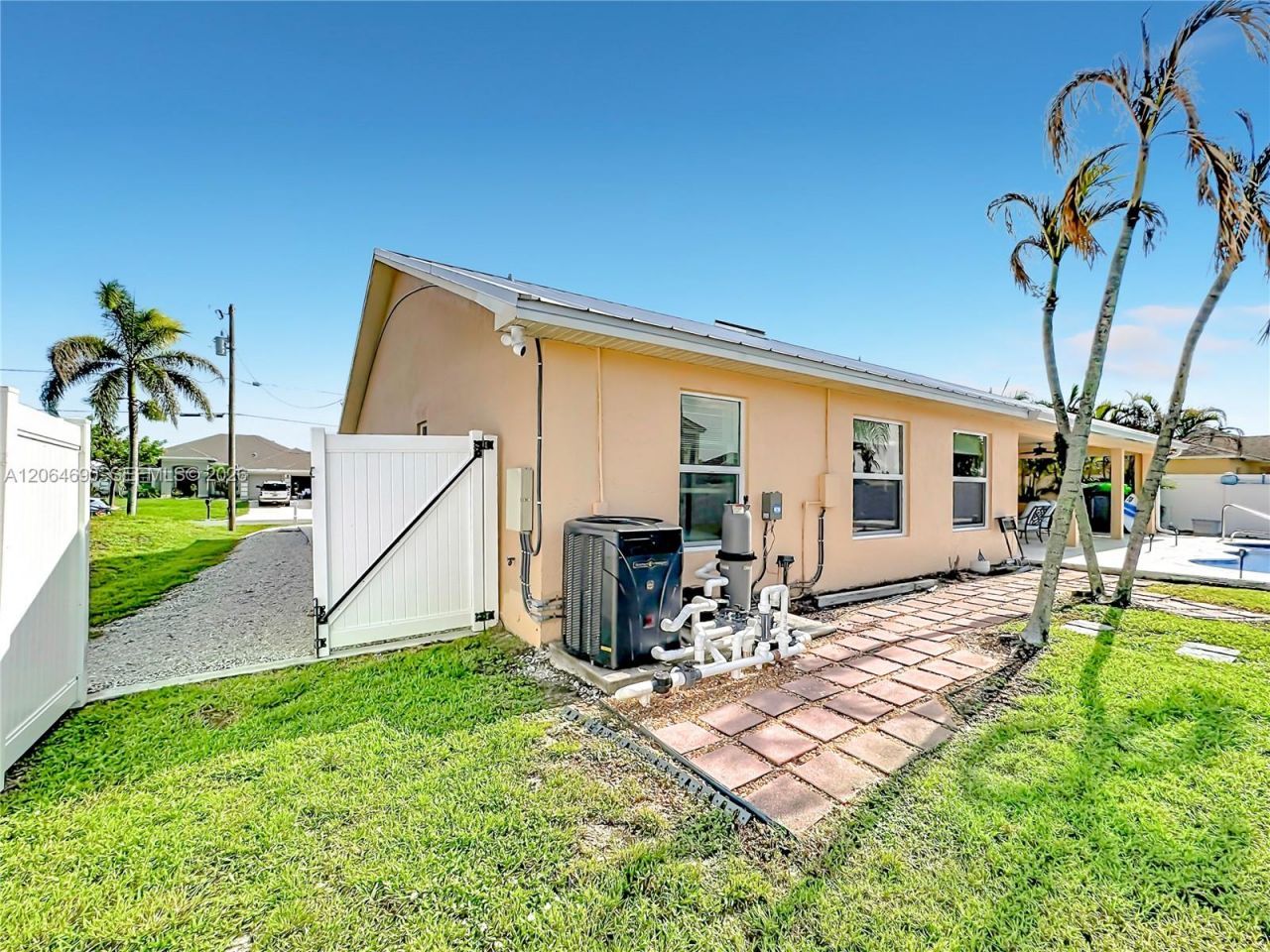 518 SW Lacroix Ave , Port Saint Lucie, FL 34953 Photo