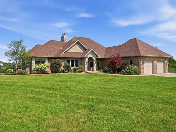 8545 S Kankakee Road , Gardner, IL 60424